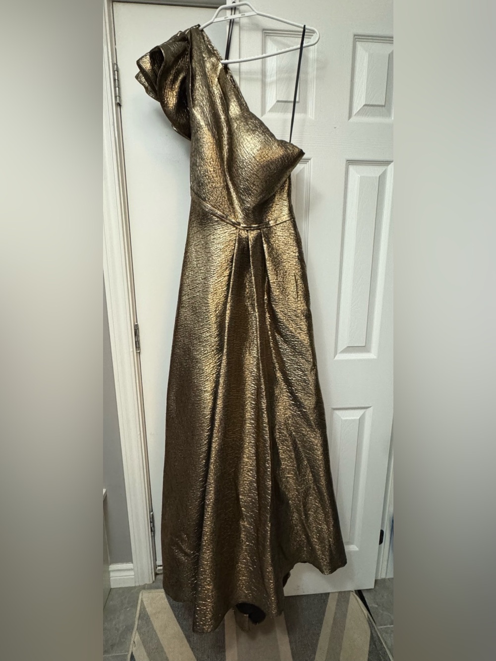 Metallic One-Shoulder Gold Evening Dress